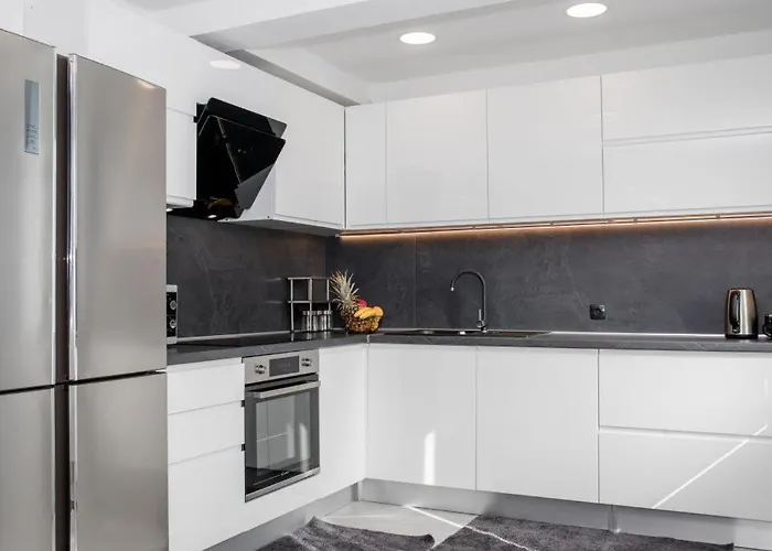 Mery アパート Banjol